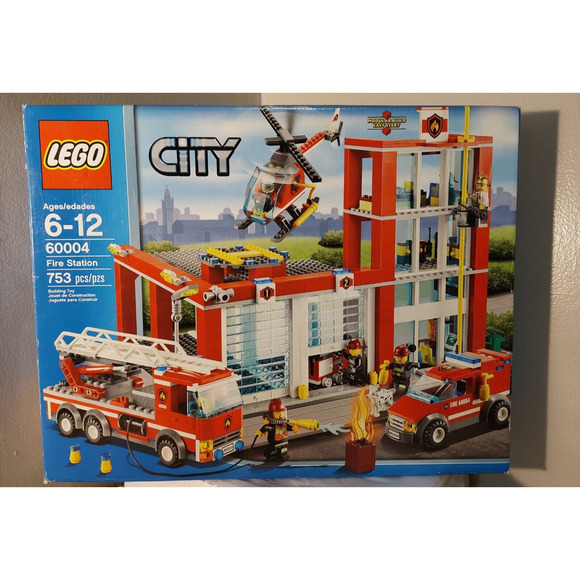 FIRE STATION & 3Vehicles LEGO CITY Set #60004 100% COMPLETE + ALL 5 Instructions - Picture 12 of 16